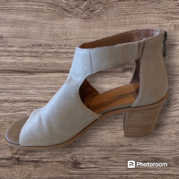 LUCKY BRAND EUC Tarrinax Sandals, Tan, Zipper Back, 3" Heel, Size 8.5M - Picture 4 of 11